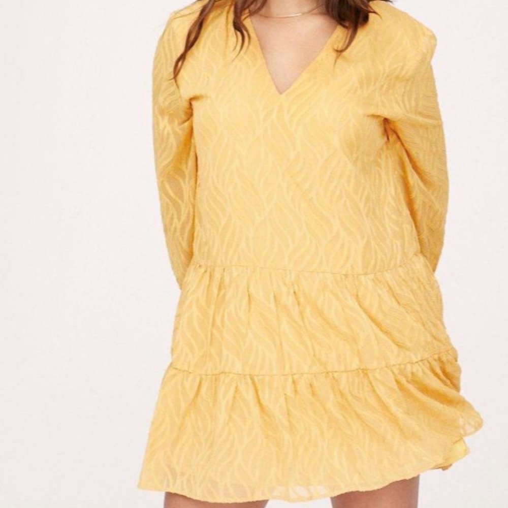 Plus Size Textured Drop Hem Smock Dress in Yellow